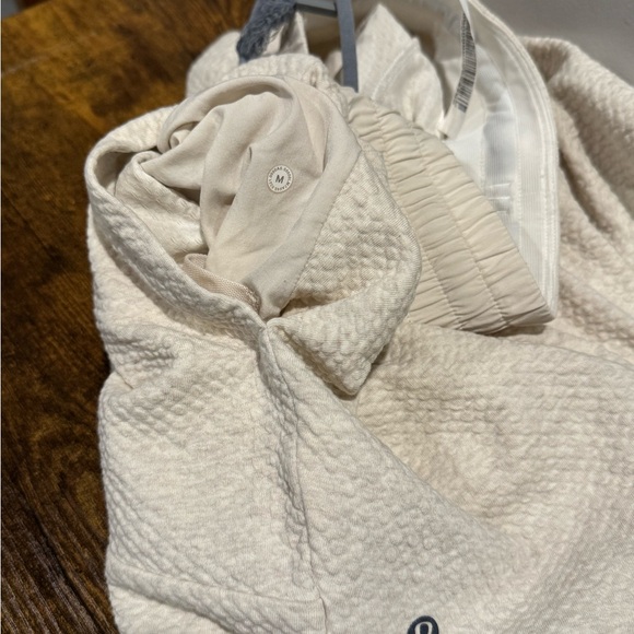 Lululemon At Ease Shorts 7” Mens size M Used RARE - Picture 5 of 5